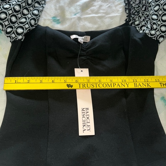 - Badgley Mischka b/w top - Picture 6 of 12